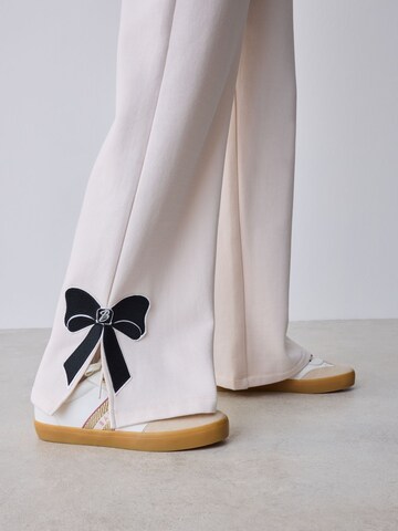 Trening de la Baker by Ted Baker pe bej