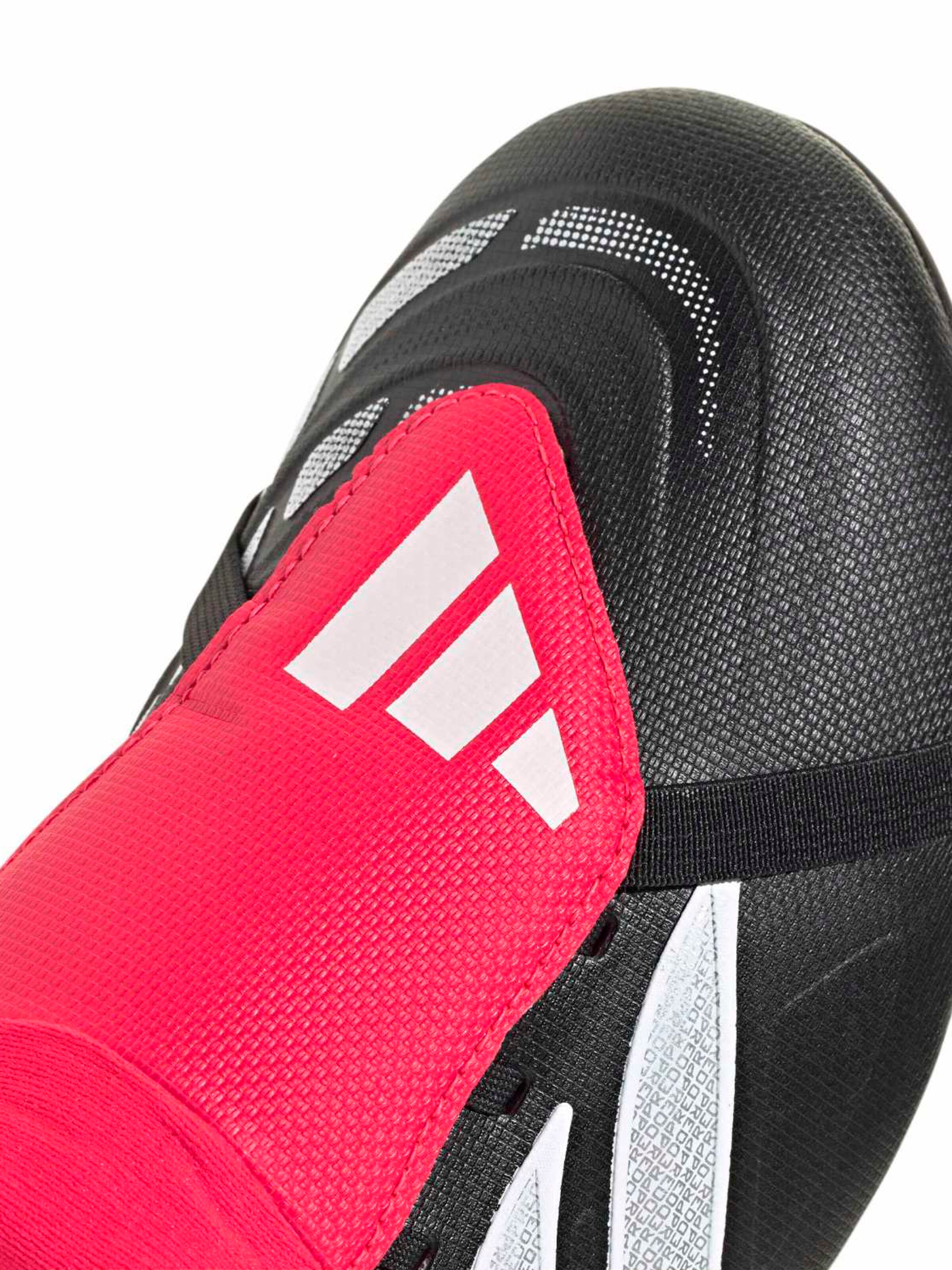 ADIDAS PERFORMANCE Voetbalschoen 'PREDATOR CLUB' in Zwart