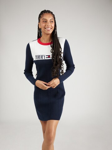 Tommy Jeans Knitted dress in Blue: front