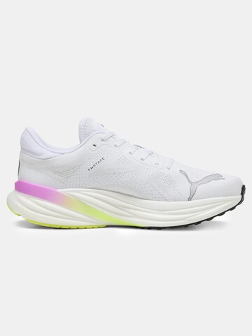 Chaussure de course 'Magnify Nitro 2' PUMA en blanc