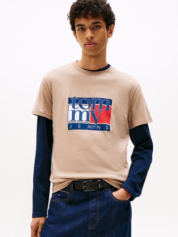 Tommy Jeans T-Shirt in Braun: Vorderseite