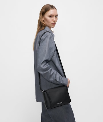Liebeskind Berlin Crossbody bag in Black: front