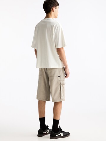Pull&Bear Szabványos Cargo nadrágok - szürke