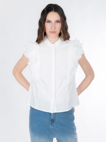 Influencer Блуза в бяло: отпред