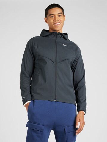 NIKE Sportjas 'Windrunner' in Zwart: voorkant