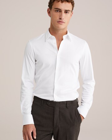 WE Fashion Slim Fit Paita värissä valkoinen: etupuoli