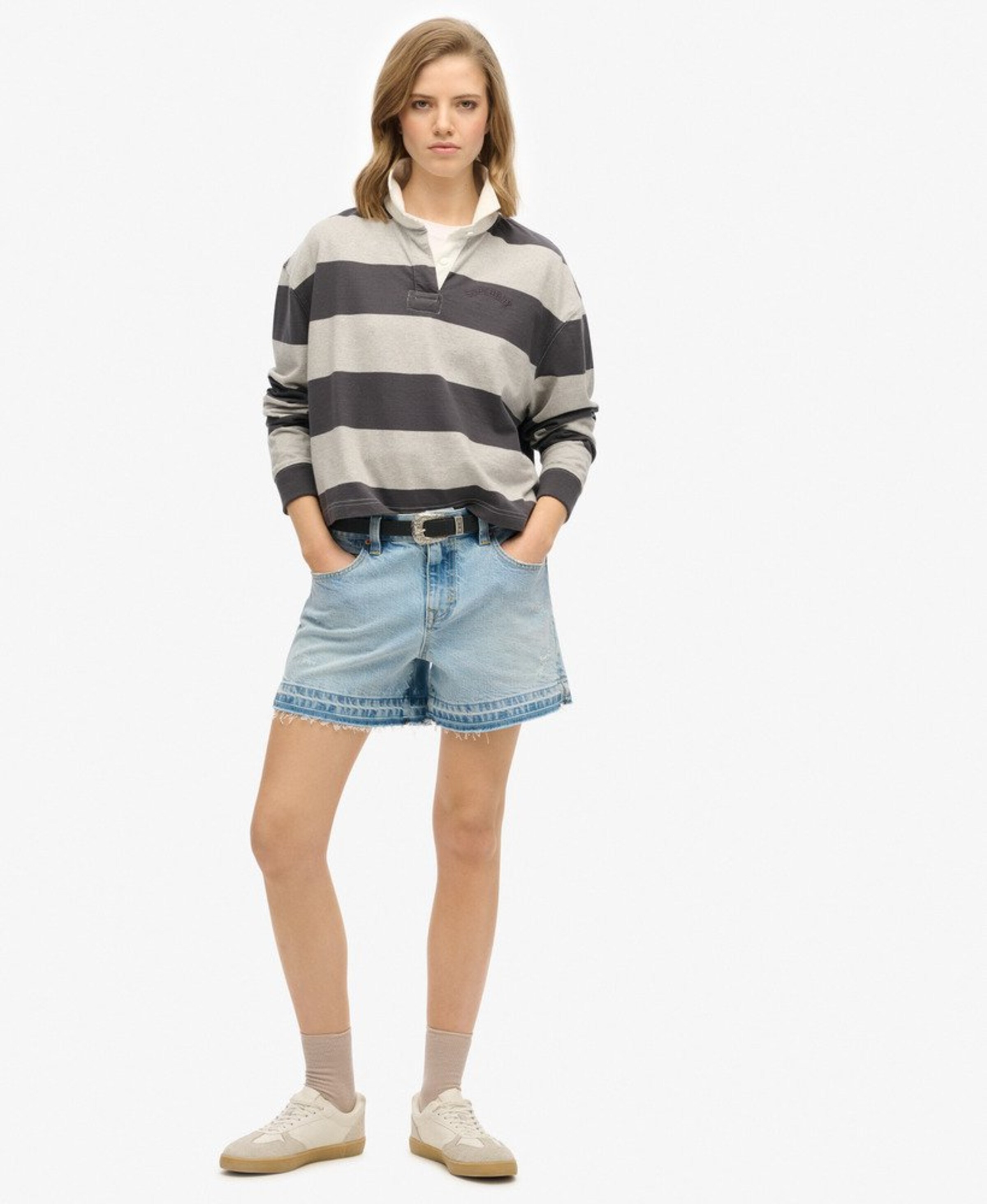 Superdry & Co Shirt 'Essentials' in Grijs: voorkant