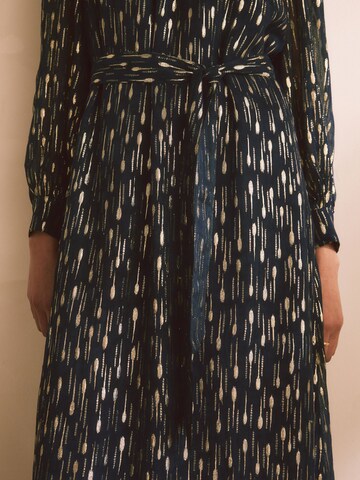 Rochie de la Next pe albastru