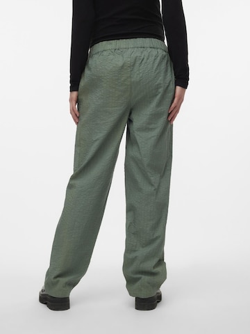 regular Pantaloni 'Indiana' di MAMALICIOUS in verde