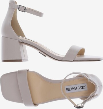STEVE MADDEN Sandals & High-Heeled Sandals in 37 in White: front
