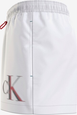 Calvin Klein Swimwear Uimashortsit värissä valkoinen