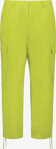 SAMOON Tapered Cargo Pants in Green: front
