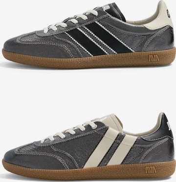 Caval Trainers ' PULSE ' in Grau: Vorderseite