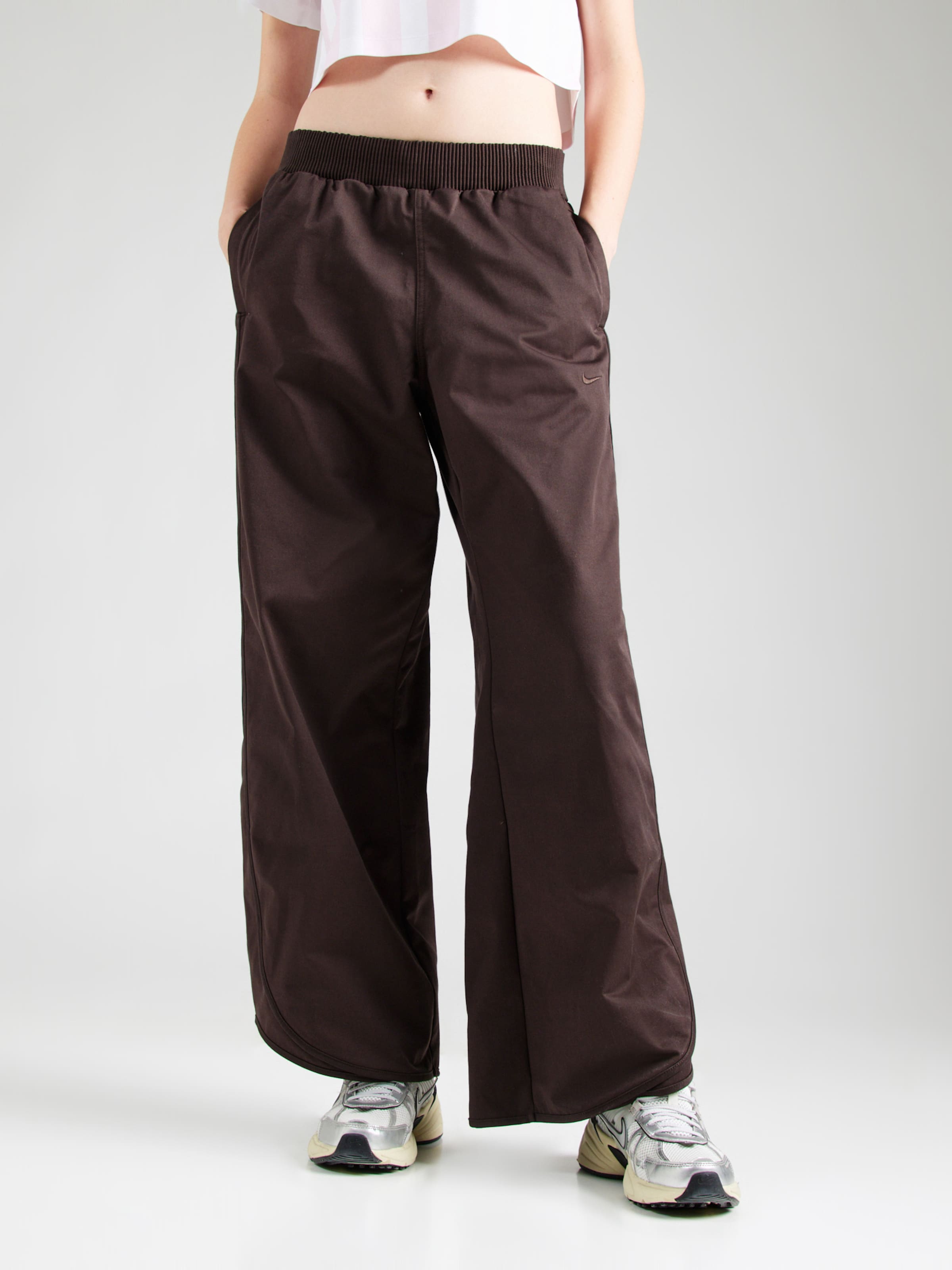 women's nike loose fit pants