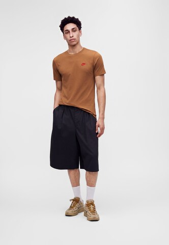 Nike Sportswear Tavaline suurus Särk 'CLUB', värv pruun