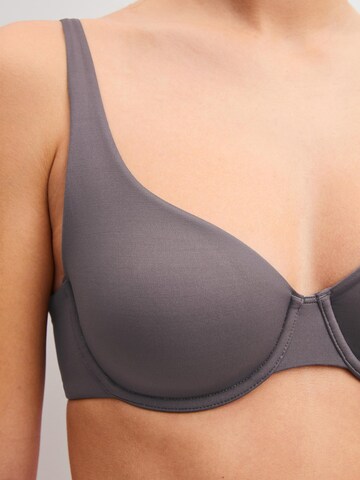 Classico Reggiseno 'Sleek Skin' di CALIDA in marrone