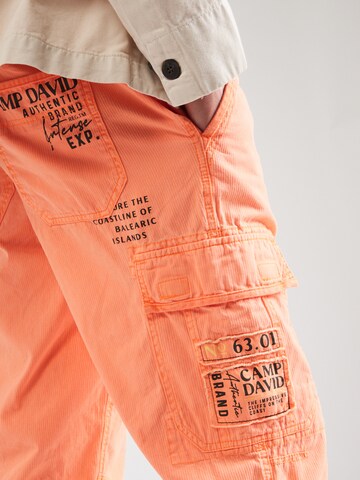 CAMP DAVID Regular Cargo Pants in Orange
