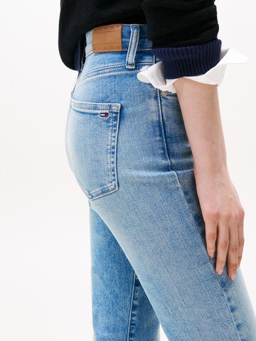 Tommy Jeans Flared Τζιν 'Sylvia' σε μπλε