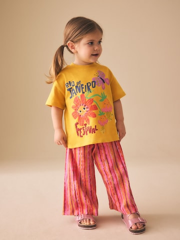 Next Комплект в жълто: отпред