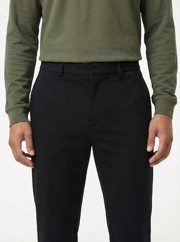TRAPP Tapered Pants in Black