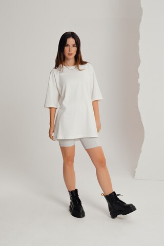 T-shirt 'Dakota' A LOT LESS en blanc