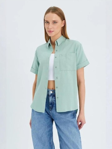 Maglietta di MixRay in verde: frontale