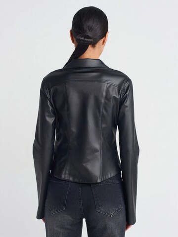 Dilvin Shirt in Black