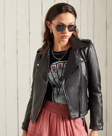 Veste mi-saison 'Essentials' Superdry en noir : devant