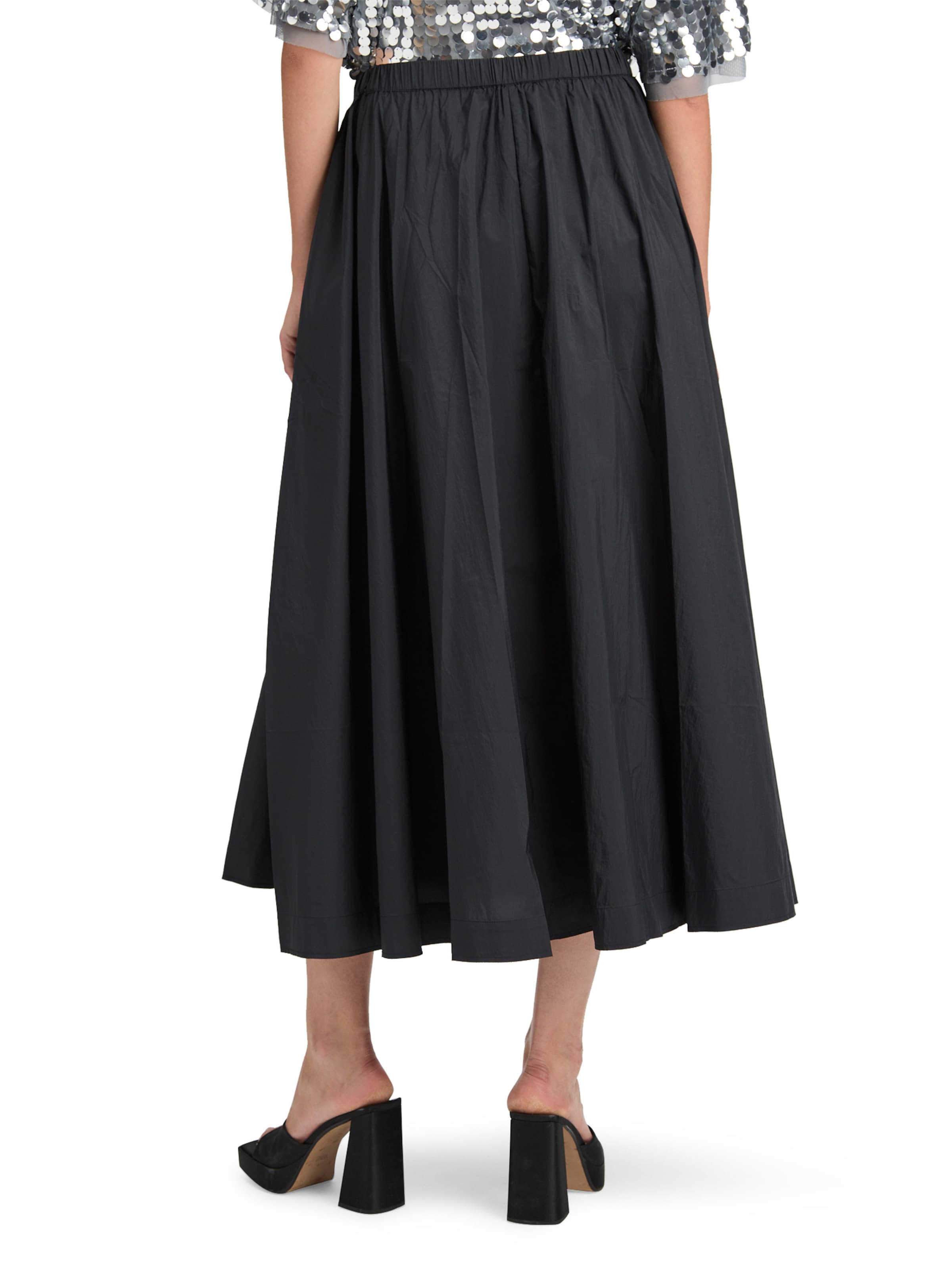 Cartoon Skirt in Black