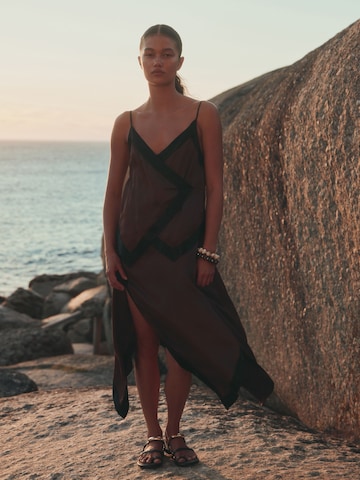 Vêtement de plage Next en marron : devant