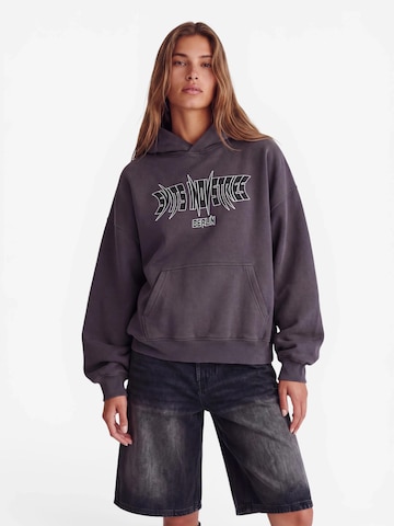 SUITS INDUSTRIES™ Sweatshirt 'Spike Hoodie Anthrazit'‌‌‌ in Grau