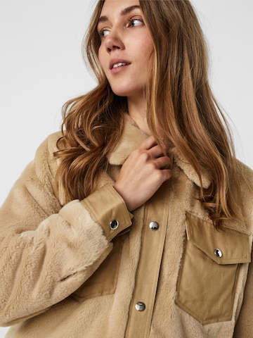 VERO MODA Between-Season Jacket 'Harriet' in Beige