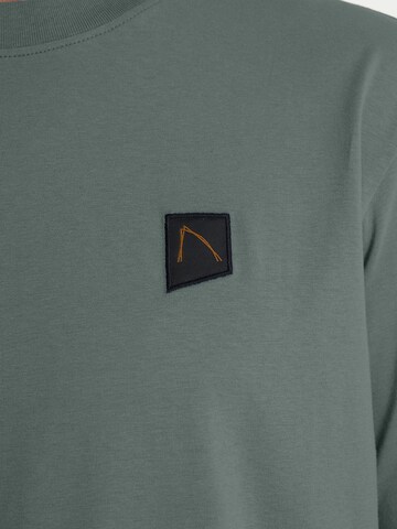 CHASIN' Shirt 'Bro' in Groen