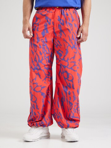 Loosefit Pantalon Nike Sportswear en rouge : devant