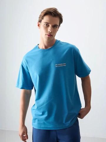 Tommy Life T-Shirts in Blau