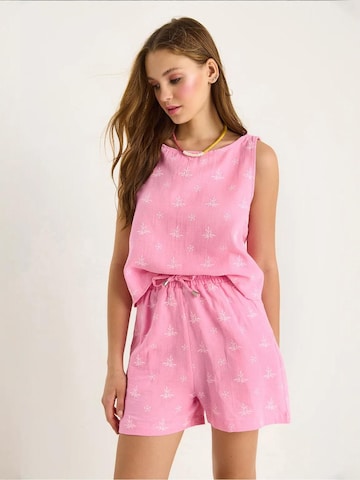 Pantalons de tailleur Bianco Lucci en rose