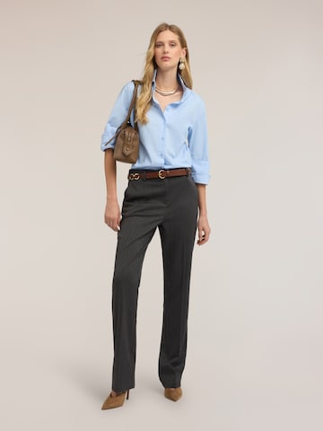 Pantaloni di MOTIVI in grigio