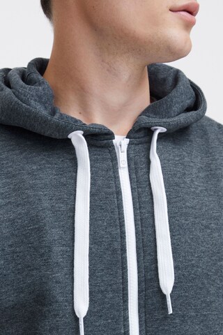 !Solid Zip-Up Hoodie 'Olli' in Blue