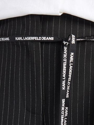 Regular Pantaloni cutați de la KARL LAGERFELD JEANS pe negru