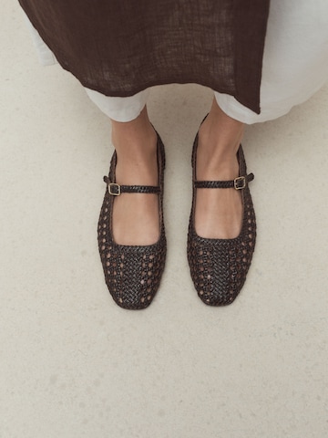 Ballerina con cinturino 'Forever Comfort' di Next in marrone