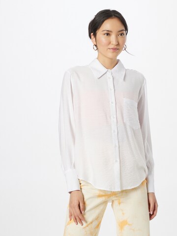 Camicia da donna 'Manuella' di Gina Tricot in bianco: frontale