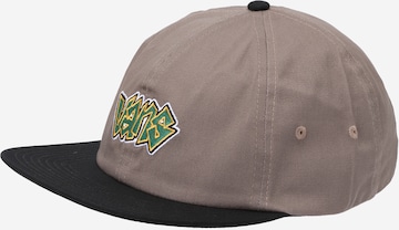 Șapcă 'Cushman Jockey' de la VANS pe gri: față