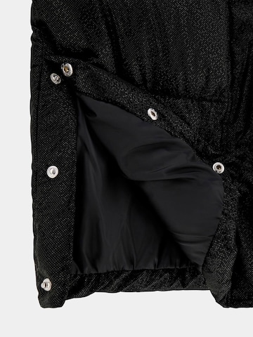 GUESS Winterjacke in Schwarz