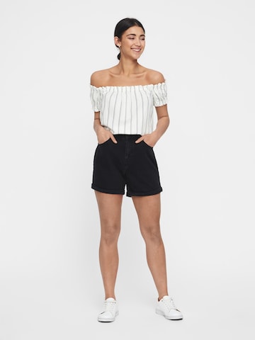 VERO MODA Regular Jeans 'Nineteen' in Zwart