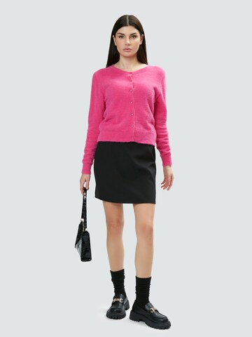 Influencer Gebreid vest 'Fluffy' in Roze