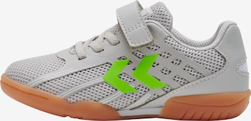 Hummel Athletic Shoes in White: front