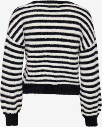 ONLY Pullover 'Piumo' in Schwarz