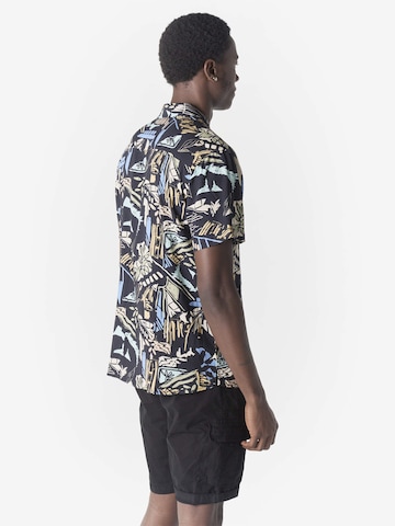 KOROSHI Regular Fit Paita värissä musta