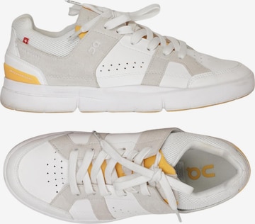 On Sneaker 39 in Mischfarben: Vorderseite