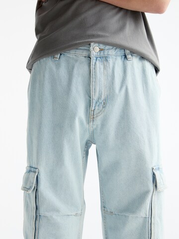 Loosefit Jeans cargo Pull&Bear en bleu